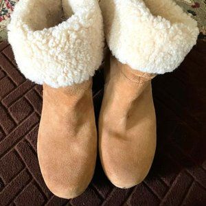 Ugg Light Tan boot/clog
